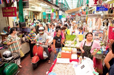 Sampeng Lane Market in Bangkok - Street Market in Chinatown Bangkok – Go Guides