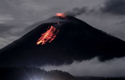 Another Volcano Threatening to Erupt on Java Island – ASEAN Digest