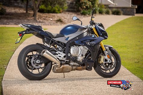 BMW S 1000 R Reviewed