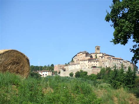 Anghiari, Tuscany, Italy - Scenic hilltop town in Eastern Tuscany