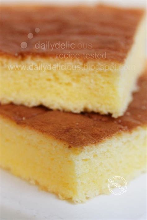 dailydelicious: Basic: Yellow Sponge Cake