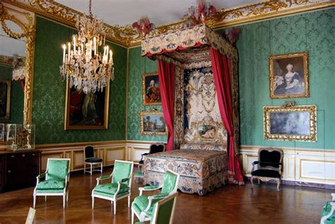 Living Livelier: Versailles and the Hotel de L'Orangerie