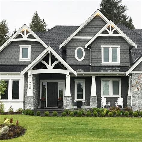 50 Marvelous Cottage House Exterior Design Ideas | Gray house exterior, Grey exterior house ...