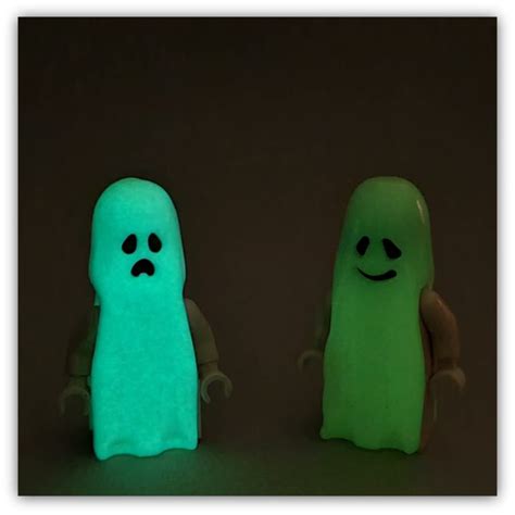 LEGO After Dark: Glow in the Dark LEGO Pieces