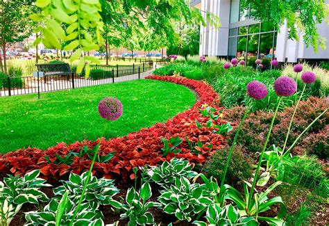 Front Walkway Landscaping Ideas for Commercial Outdoor Spaces…