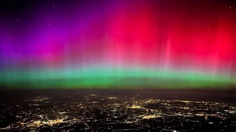 Rare red northern lights ‘Aurora Borealis’ explode over Bulgaria’s sky | Watch | Today News