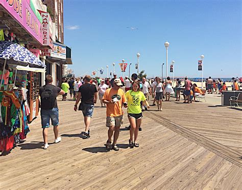 Ocean City Revises Boardwalk Performer Regulations | Delmarva Public Radio