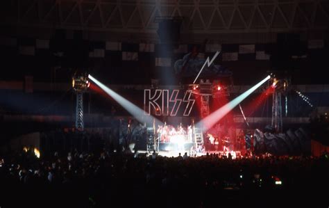 Concert Stage Design: Kiss Destroyer Tour 1976