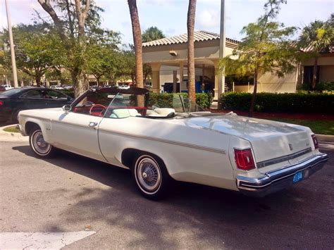 1977 Oldsmobile Delta 88 Convertible - Import USA Boat