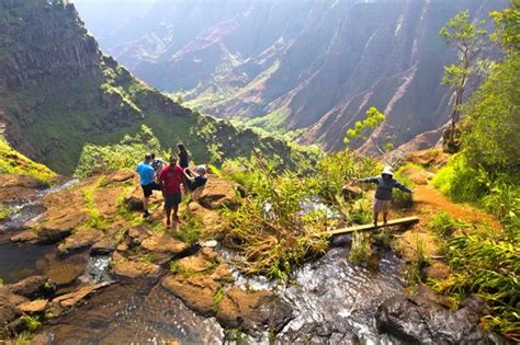 WAIMEA CANYON TRAIL: Moderate - Kauai Vacation Activities