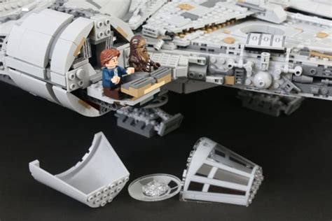 LEGO Star Wars UCS 75192 Millennium Falcon review