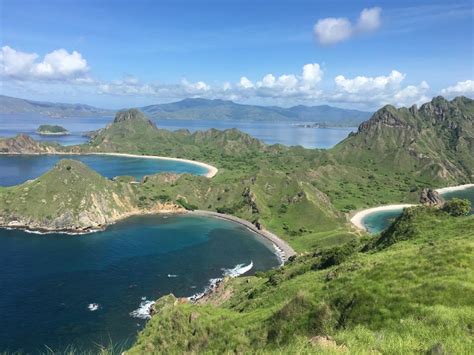 PULAU PADAR Harga Tiket, Aktivitas & Keindahan - September 2024