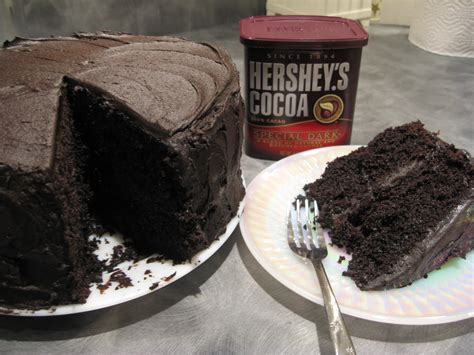 Oliver's Bungalow: Hershey's Special Dark Chocolate Cake