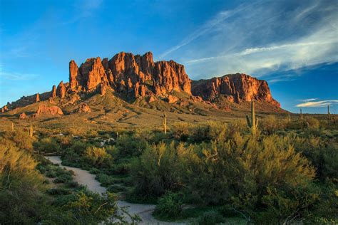 The Superstition Mountains at sunset - 2017 | Superstition mountains ...