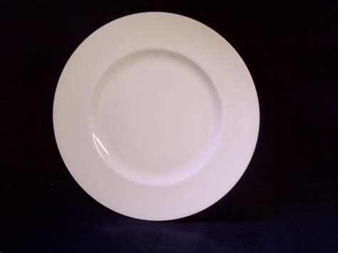 Finebone Crockery Hire - Alexander Equipment Hire