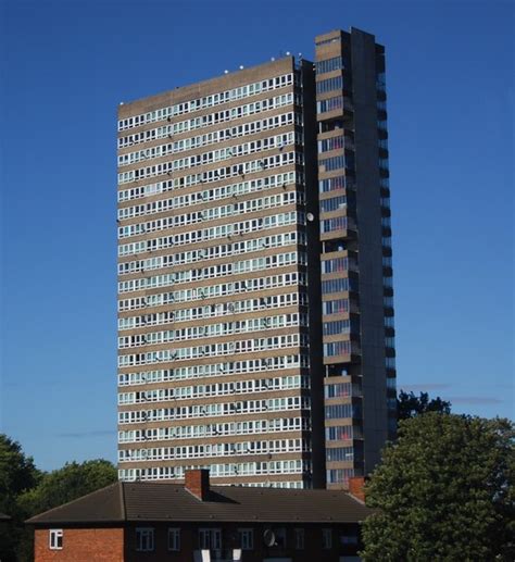 Block of Flats, Bermondsey © N Chadwick :: Geograph Britain and Ireland