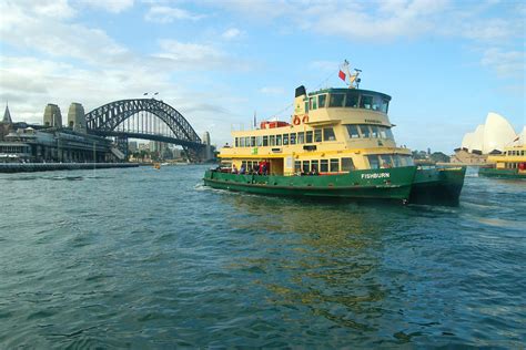 Geoff Thompsons Blog: Sydney Harbour from a Ferry