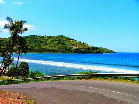 Pantai Senggigi Salah Satu Keindahan Pantai Pesona alam Tempat Wisata ...