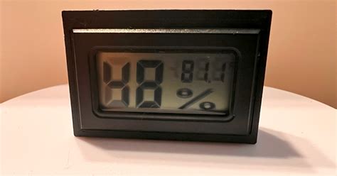 Magnetic Hygrometer-Thermometer Bracket for RepRack by Schadeboy | Download free STL model ...