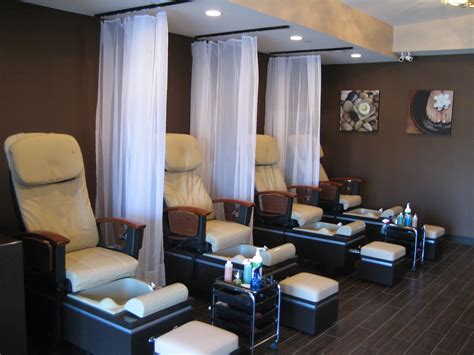 small nail salon interior designs - Google Search | Salon interior ...