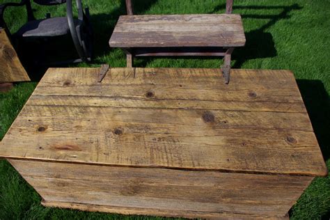 Reclaimed Rustics: Barn Wood Coffee Table and Matching End Table
