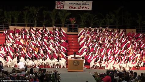 Kahuku High students stun crowd by breaking into Top 40 dance medley ...