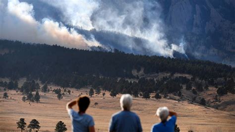 Wildfires merge in New Mexico, threatening rural villages | Globalnews.ca