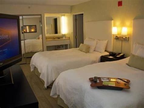 Hampton Inn & Suites Chicago Downtown in Chicago (IL) - Room Deals ...