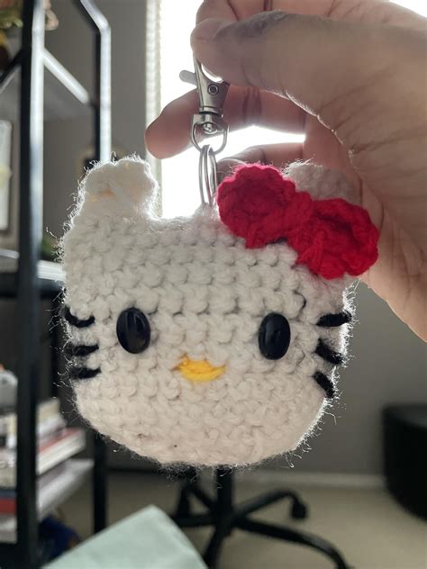 Finished my hello kitty keychain : r/crochet