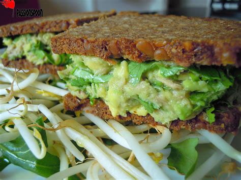 Avocado tuna sandwich; a healthy snack - PassionSpoon recipes