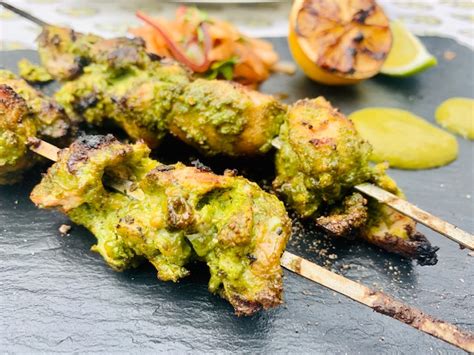 Hariyali Chicken Tikka Recipe | No Oven Hariyali Murg Tikka