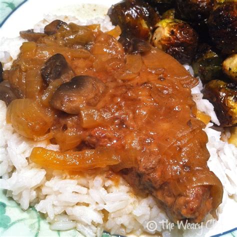 Fork-Tender Cube Steaks in Gravy | The Weary Chef