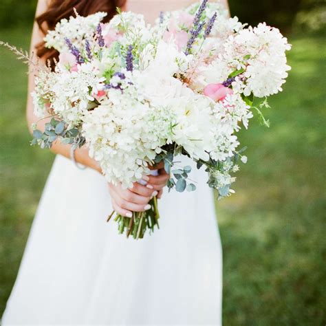 22 Gorgeous Hydrangea Wedding Bouquets