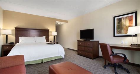 Hampton Inn & Suites - Charles Town WV Hotels