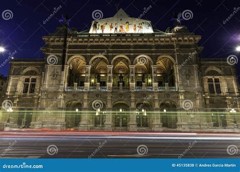 Staatsoper, Vienna editorial stock photo. Image of history - 45135838