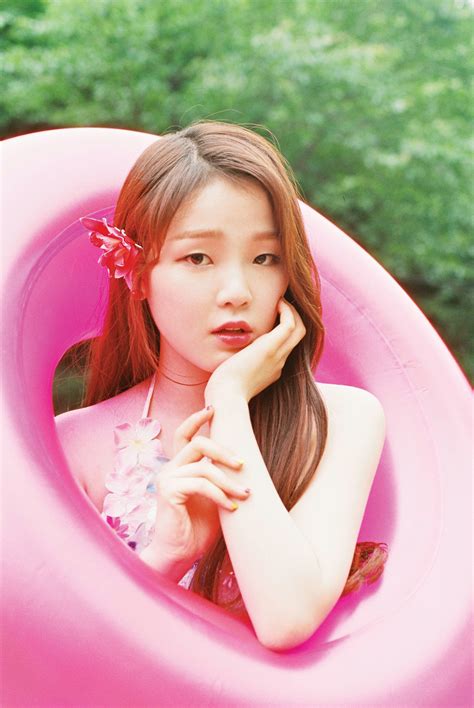 Seunghee (Oh My Girl) Profile - K-Pop Database / dbkpop.com