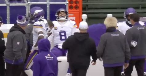 Kirk Cousins suffers horrible non-contact injury as Vikings fear Aaron ...