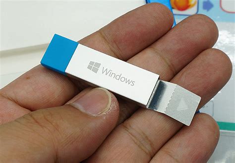 Microsoft has begun selling Windows 10 USB drives