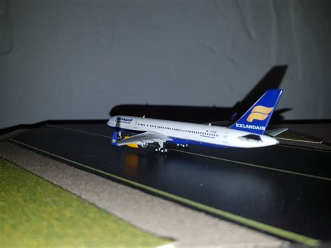 Icelandair 757-200 regular livery - DA.C