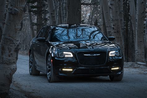 2020 Chrysler 300, Luxury Sedan | Chrysler Canada