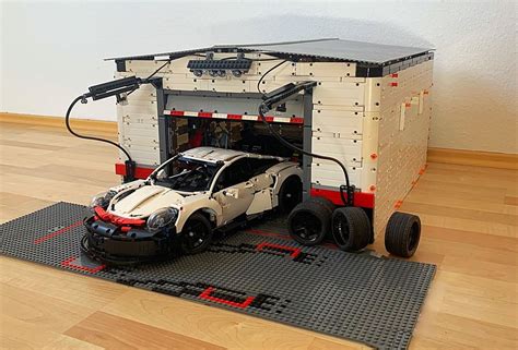 LEGO MOC Porsche With Garage by Target86 | Rebrickable - Build with LEGO