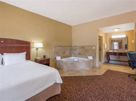 9 Hotels With Jacuzzi In Room in OKC (Oklahoma City)