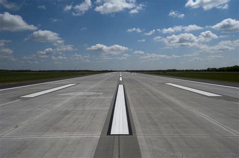 Mehrabad Concrete Runway to Open by Sept. | Financial Tribune