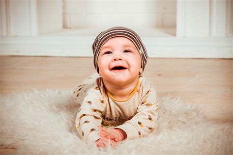 smiling-baby image - Free stock photo - Public Domain photo - CC0 Images