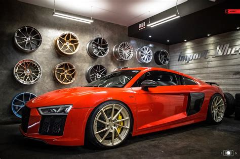 The Audi R8 looks Awesome with aftermarket wheels... - Weird Wheels