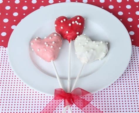 Valentine's Day Cake Pops | HuffPost