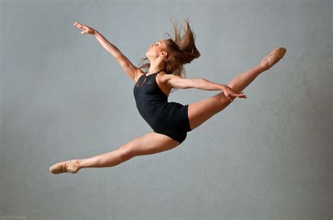 Amazing dancer, amazing sport :D | Dance jumps, Dance images, Dance pictures