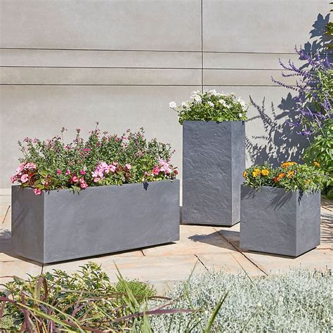 Durdica Square Dark grey Pot (H)800mm (L)387mm | Garden troughs, Plastic plant pots, Gray planter