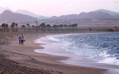 Couple taking a walk on the beach wallpaper - Beach wallpapers - #50126