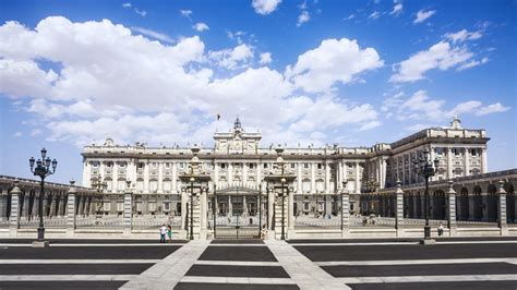Royal Palace of Madrid, One of The Largest and Most Beautiful Castles ...